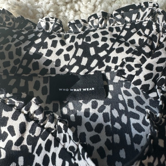 Who What Wear vintage speckled polka dot button turtleneck unique top bl… - Picture 4 of 5